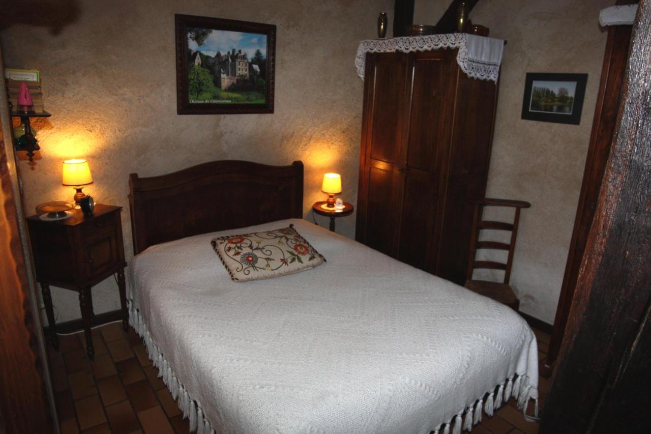 Bed and Breakfast La Marechalerie Monthodon Экстерьер фото
