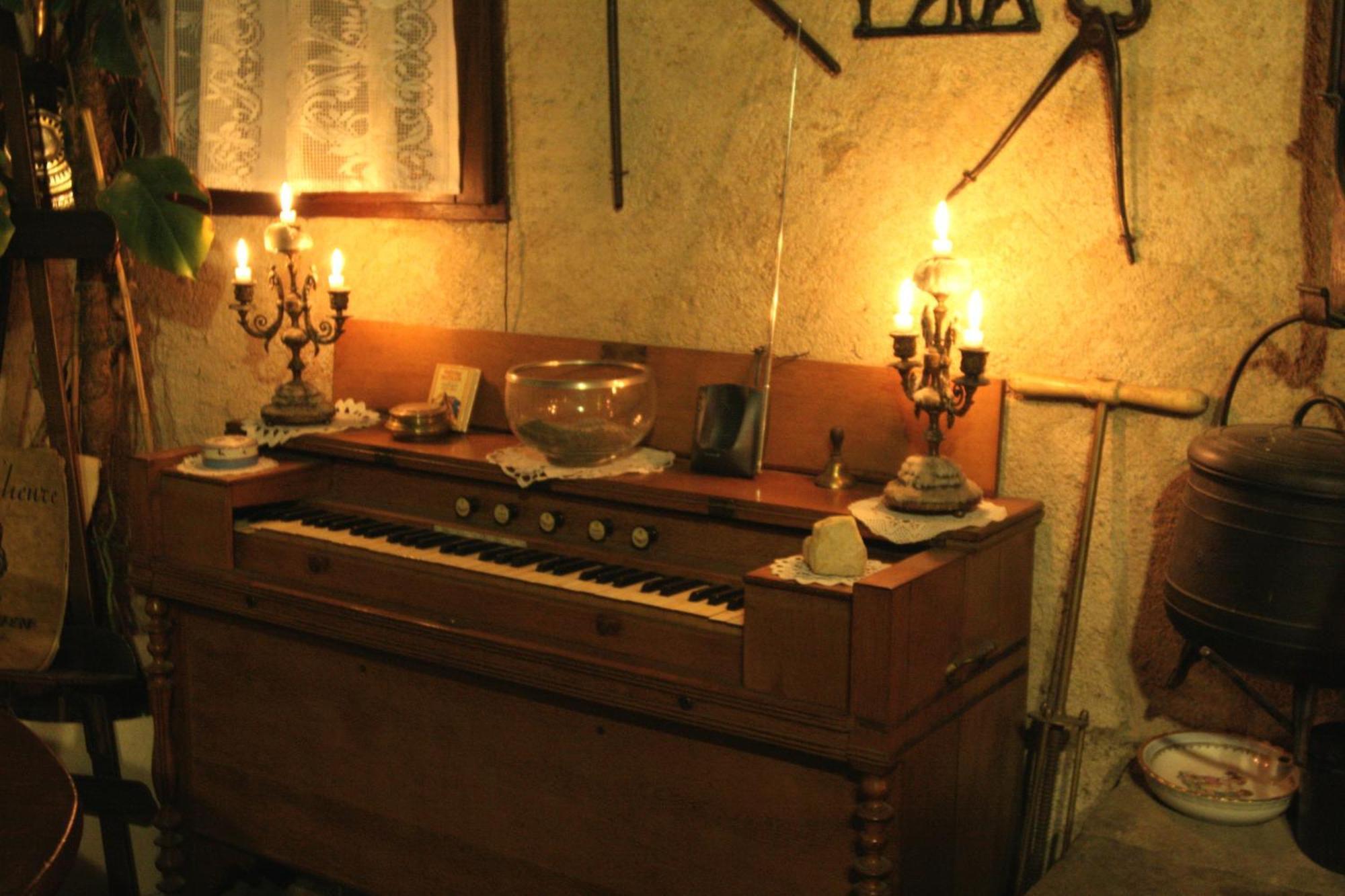 Bed and Breakfast La Marechalerie Monthodon Экстерьер фото