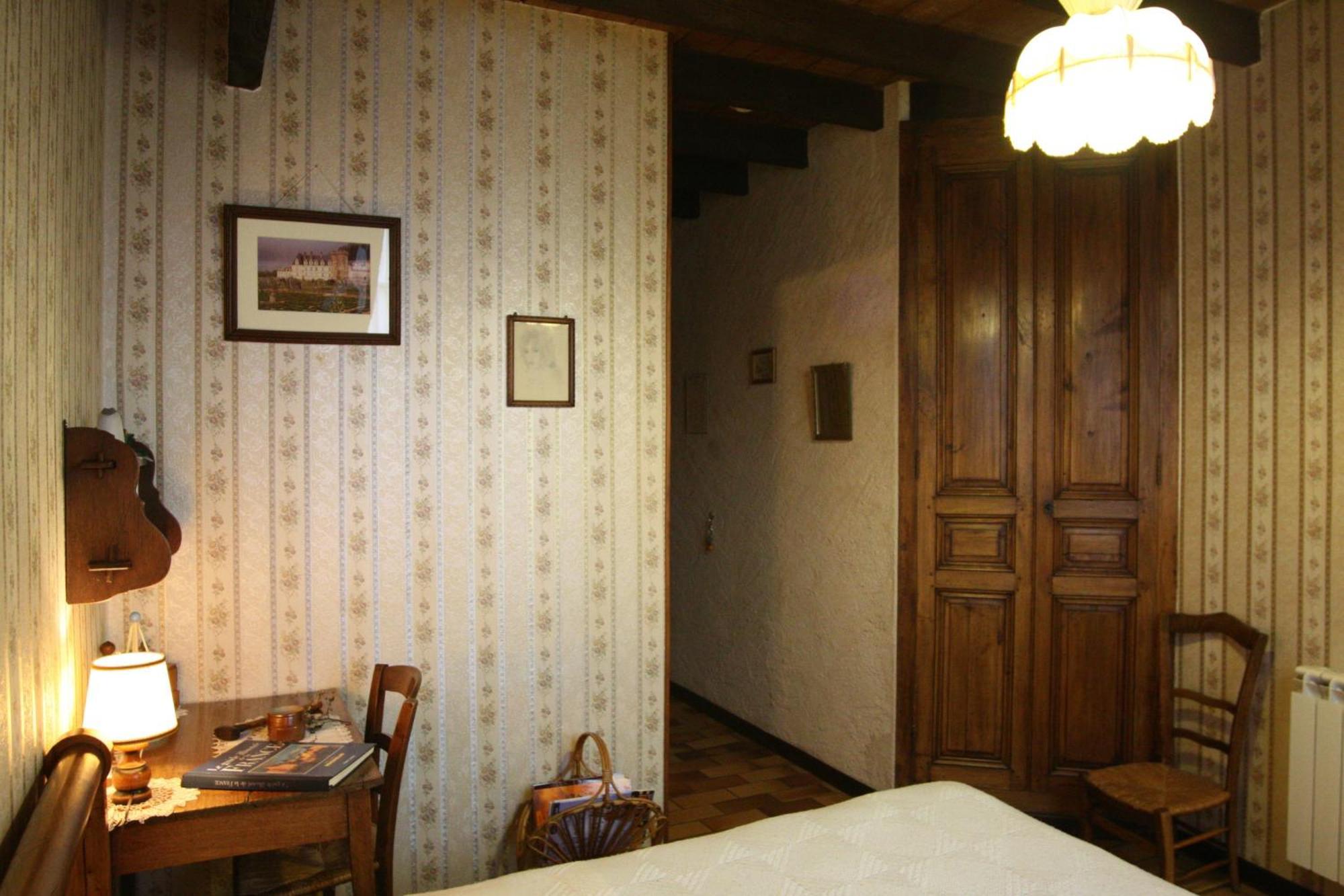 Bed and Breakfast La Marechalerie Monthodon Экстерьер фото