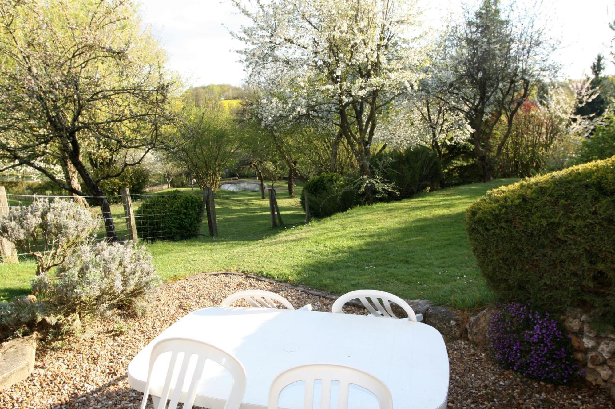 Bed and Breakfast La Marechalerie Monthodon Экстерьер фото