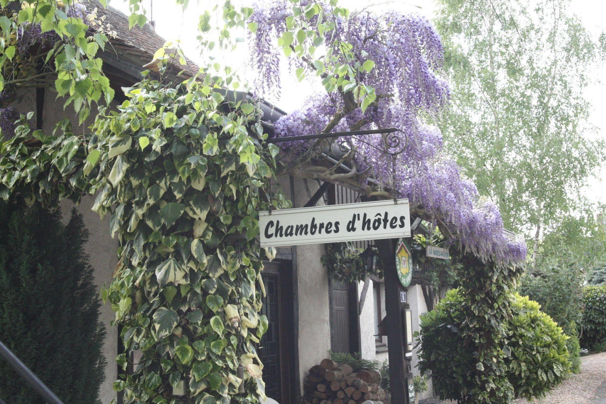 Bed and Breakfast La Marechalerie Monthodon Экстерьер фото