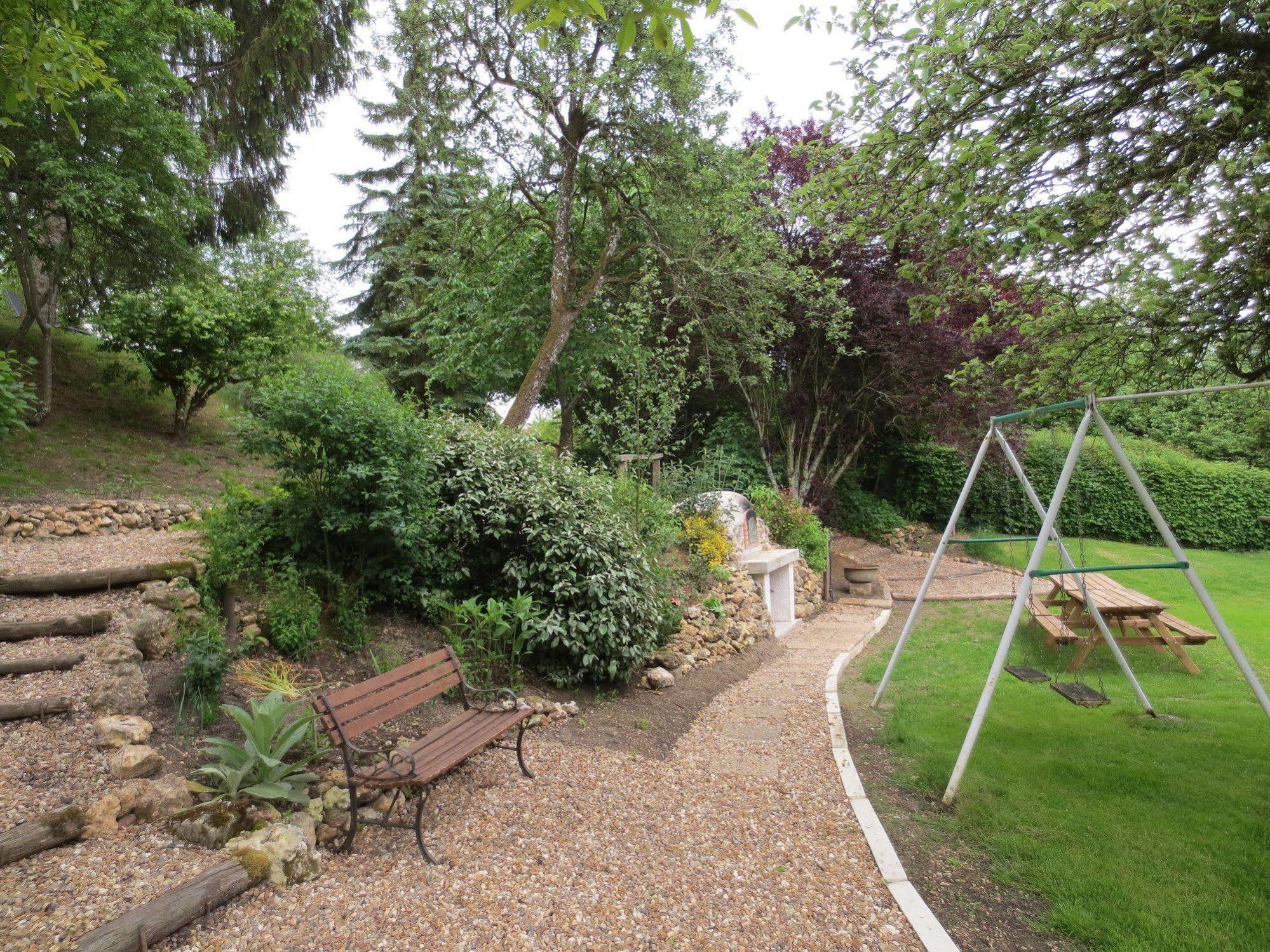 Bed and Breakfast La Marechalerie Monthodon Экстерьер фото